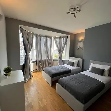 Hotel Stunning House 15 Min From Wembley Arena